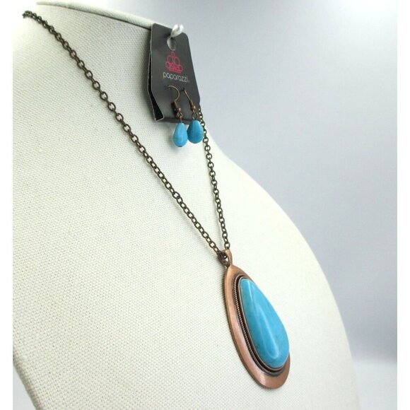 Paparazzi Faux Turquoise Necklace & Earrings Set NWT - Picture 3 of 7